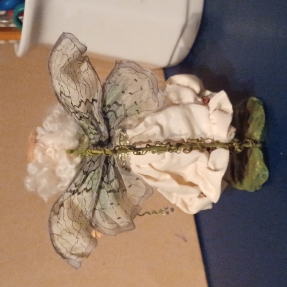 A Boyds 2001 Fairy/Angel 😇 - Picture 5 of 9